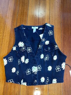 Black Washed Denim Flower Print​​ Vest